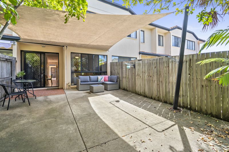 2/8-10 Yallanga Place, Mooloolaba