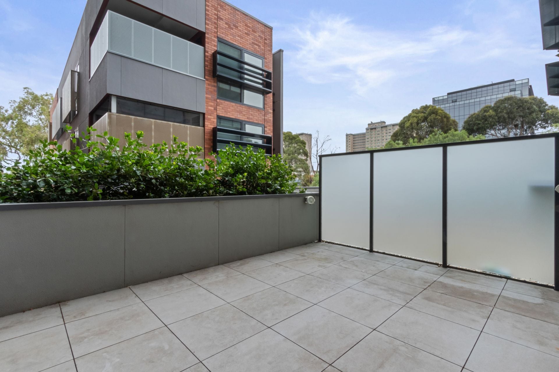 UNDER APPLICATION - Inner-city boutique living