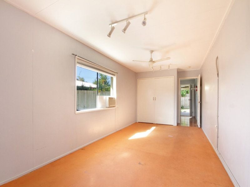 1 Bilinga Street Currimundi QLD, Currimundi - Thumbnail 8