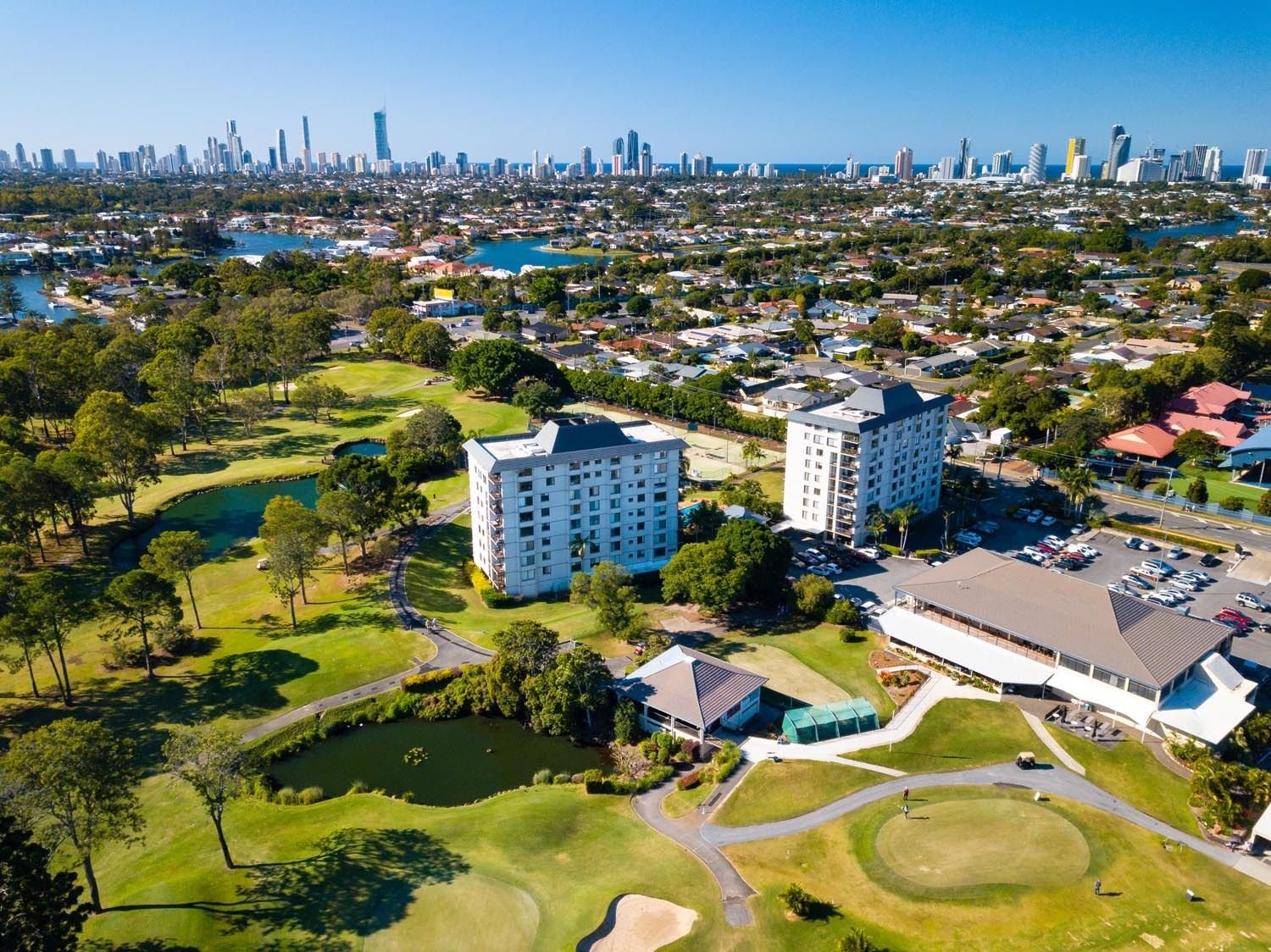 Real Estate For Sale 18/11 Fairway Drive CLEAR ISLAND WATERS , QLD