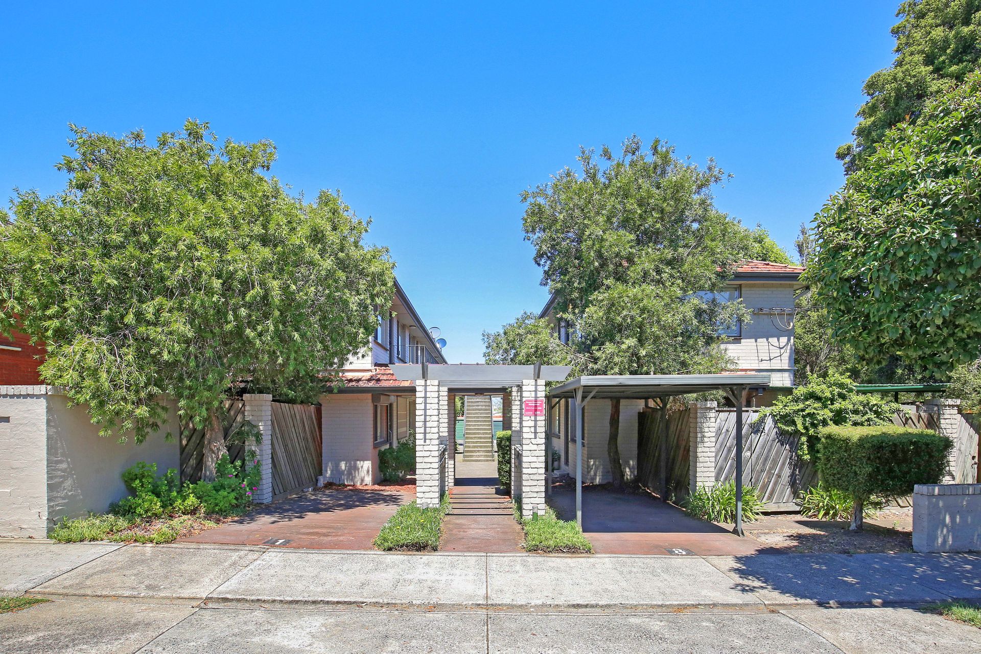 NEWLY RENOVATED, GREAT LOCATION, GREAT LIFESTYLE