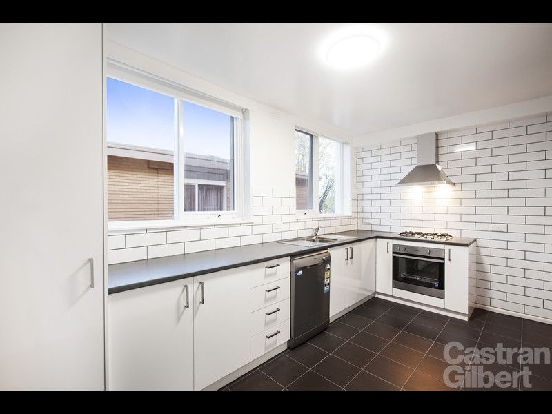 8/3A Hughenden Road, St Kilda East - Thumbnail 2
