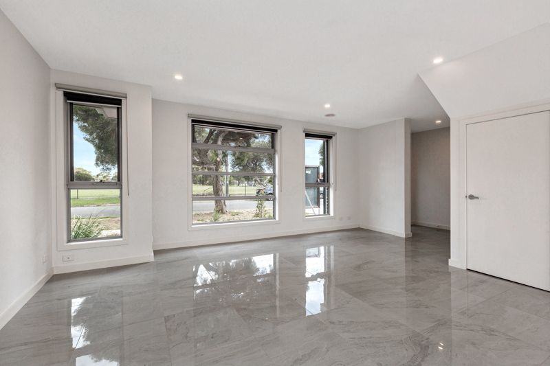 24 Glade Avenue, Altona North - Thumbnail 5