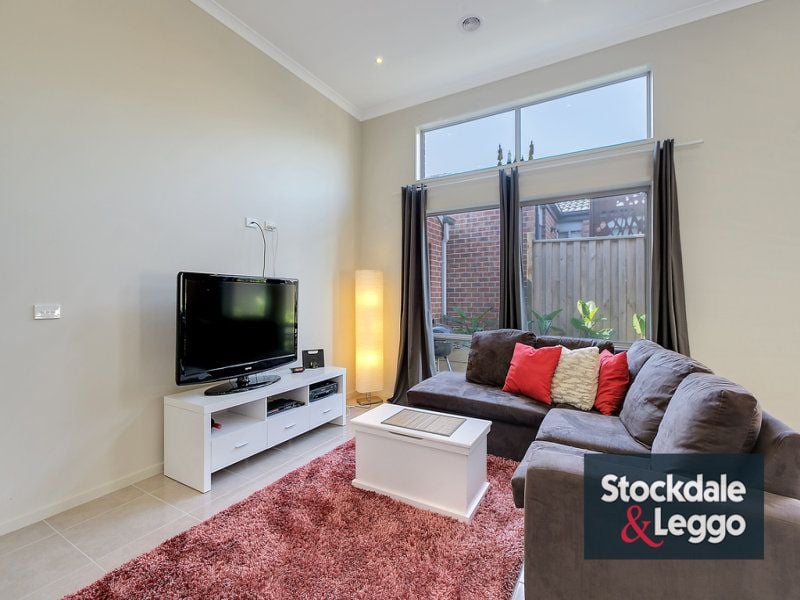 8 Tilia Way MERNDA, Mernda - Thumbnail 7