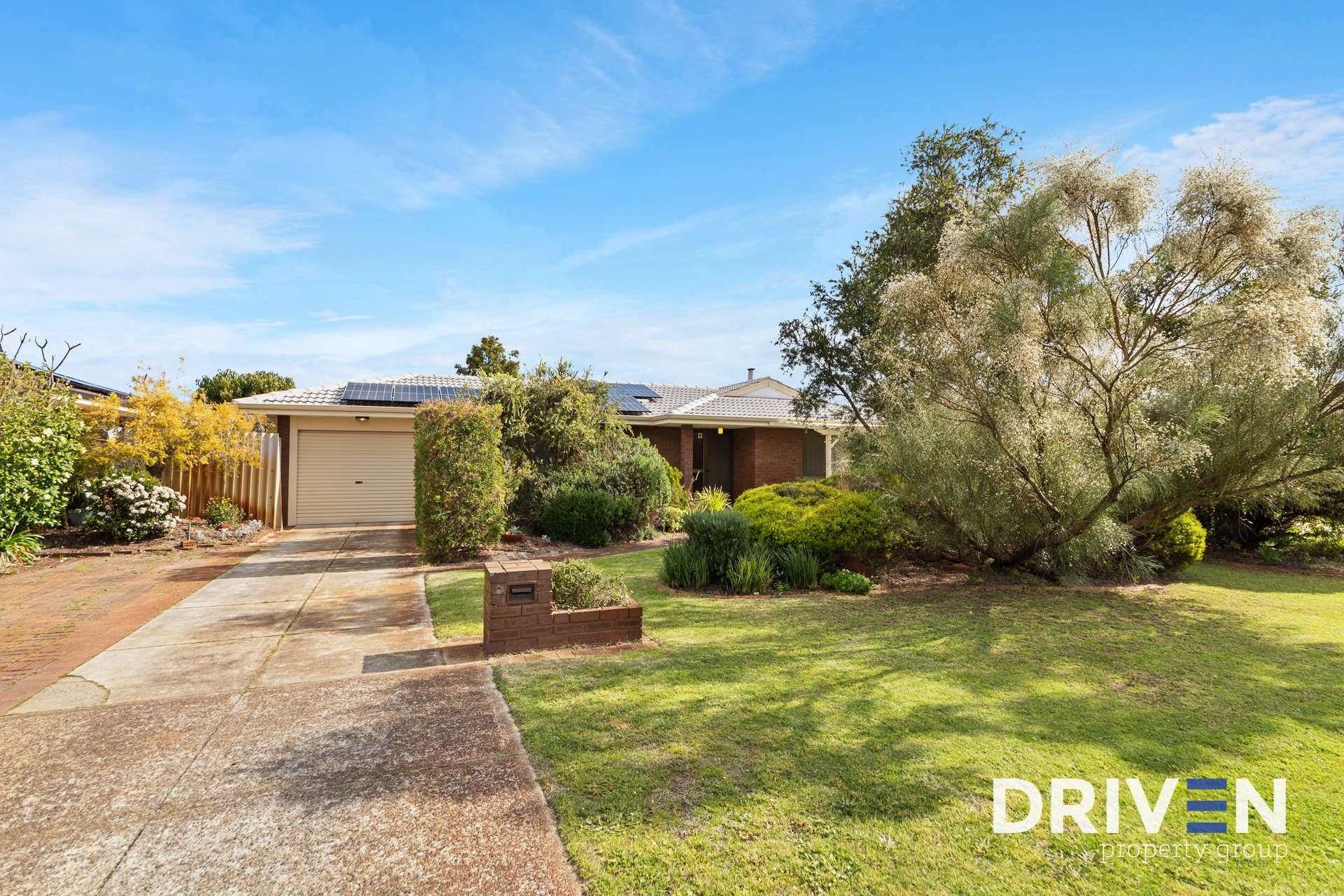 Real Estate For Sale 51 Glencairn Way Parkwood , WA