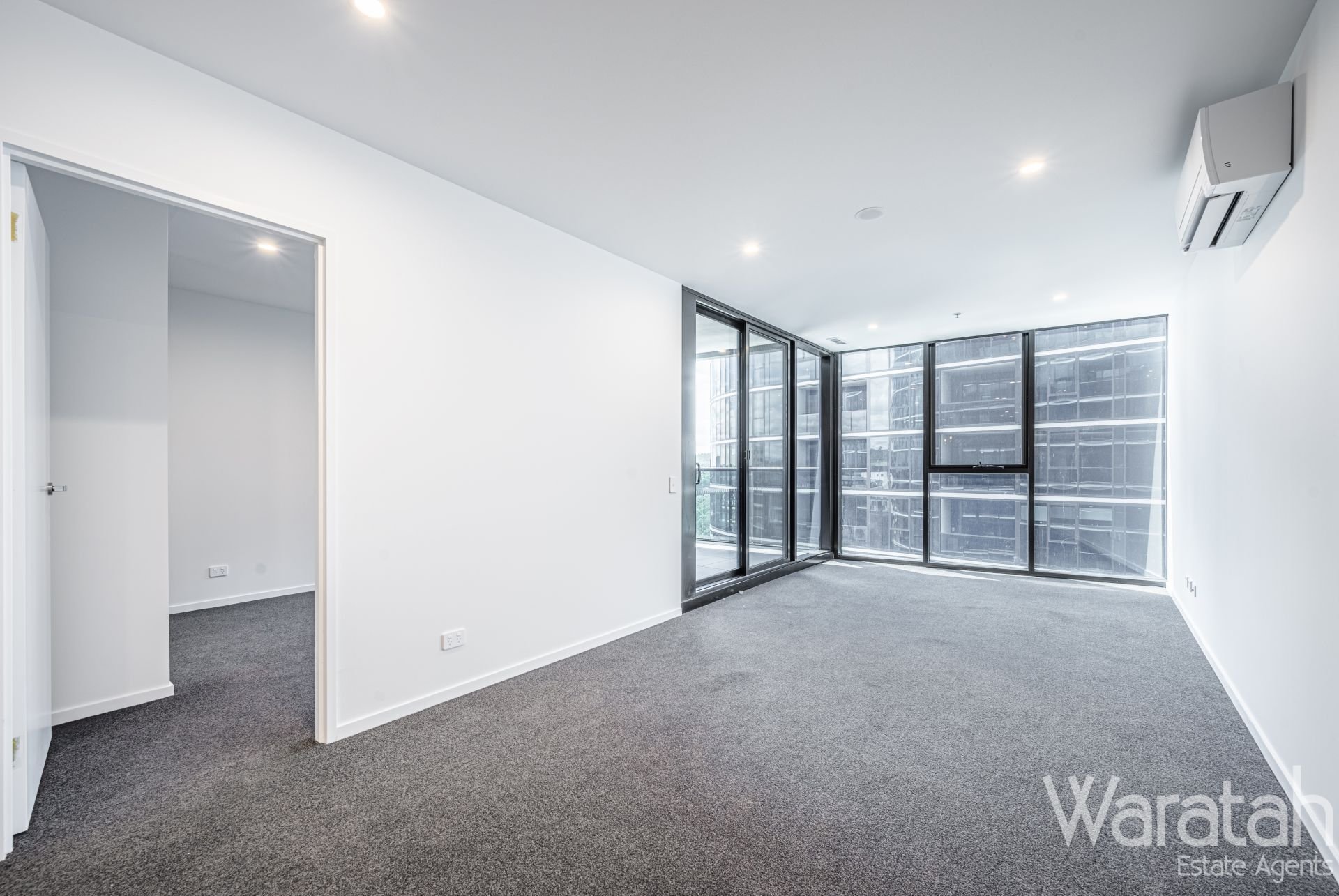 1425-15-bowes-street-street-phillip-waratah-estate-agents