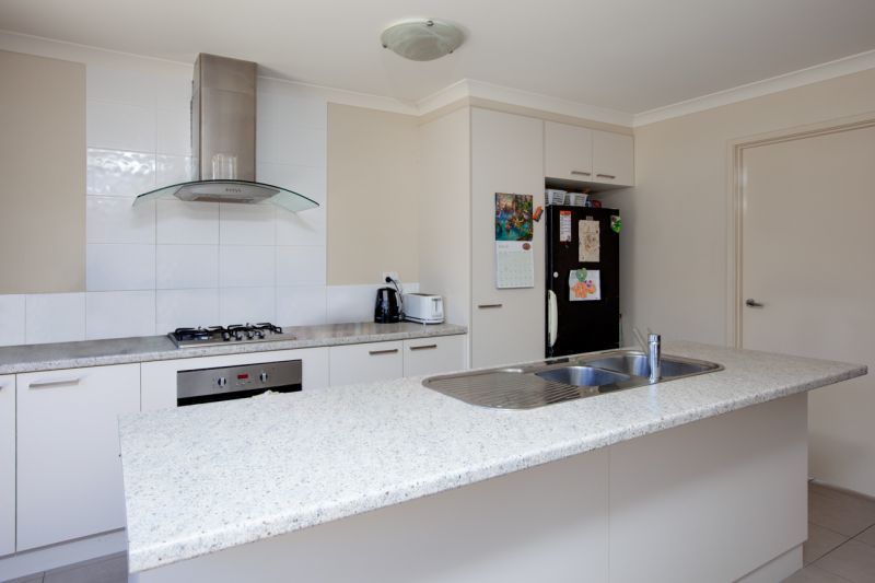 4 Chafia Place Lavington NSW, Lavington - Thumbnail 2