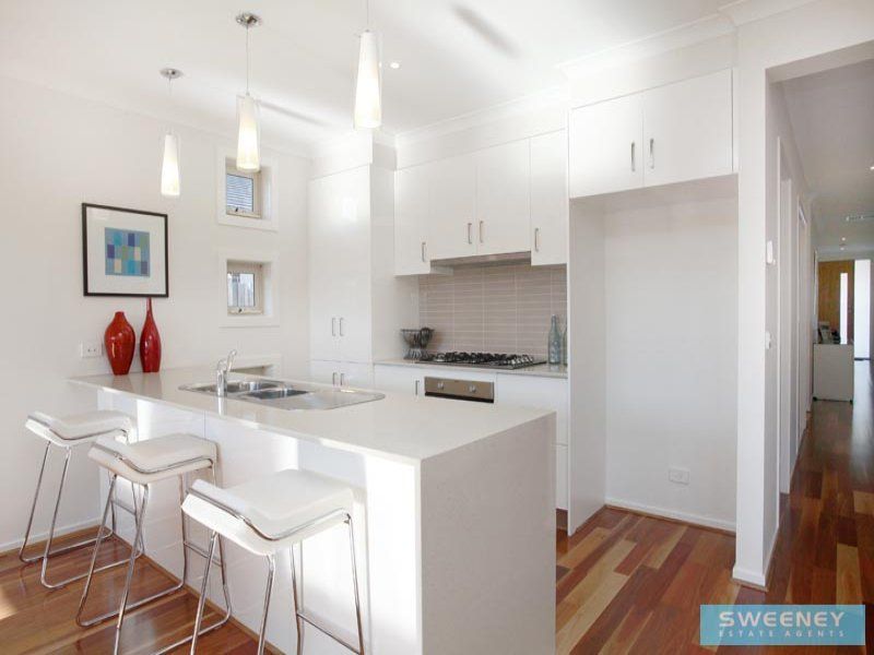 12 Peppermint Grove, Taylors Hill - Thumbnail 3