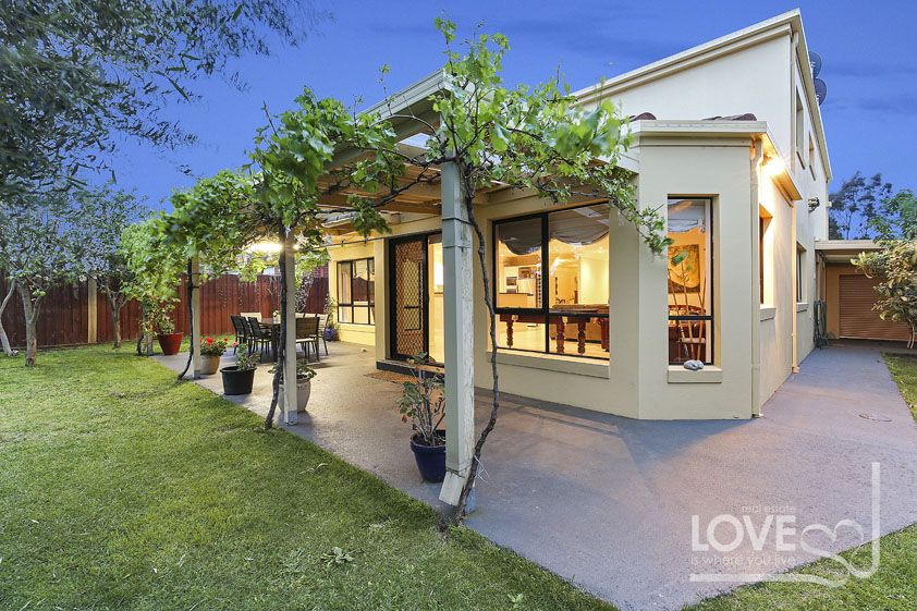 Fabulous Living Stunning Outlook