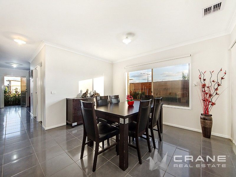 114 Aspire Boulevard PLUMPTON VIC, Plumpton - Thumbnail 3
