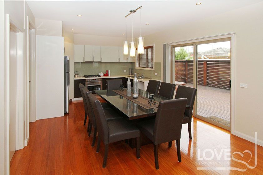 COBURG HILL ON YOUR DOOR STEP