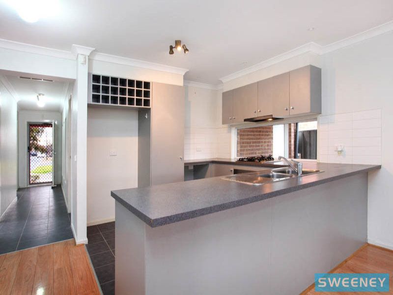 36 Howard Place, Deer Park - Thumbnail 3
