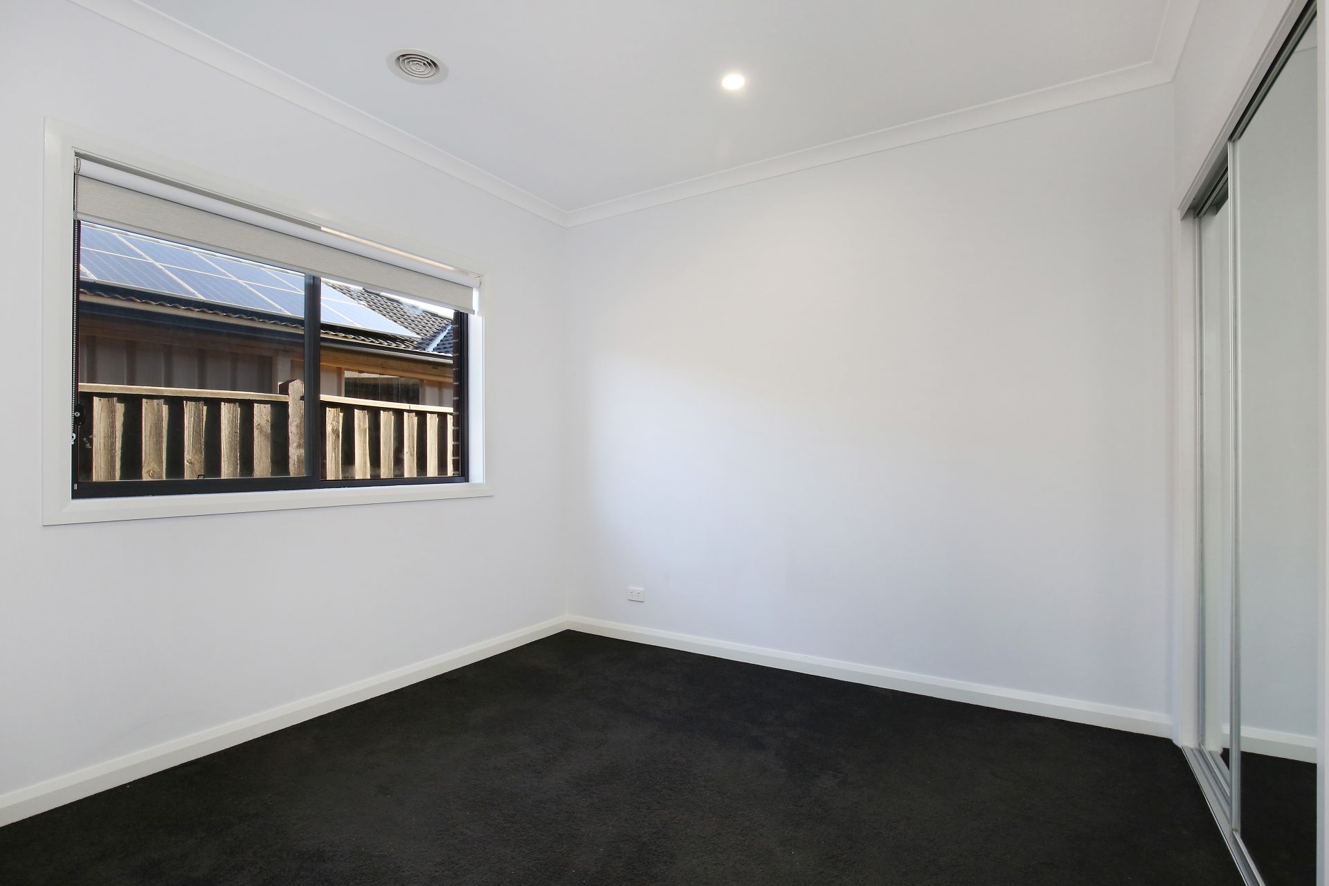 LUXURY LIVING   *Insp Tues 30th July @ 4:30pm*