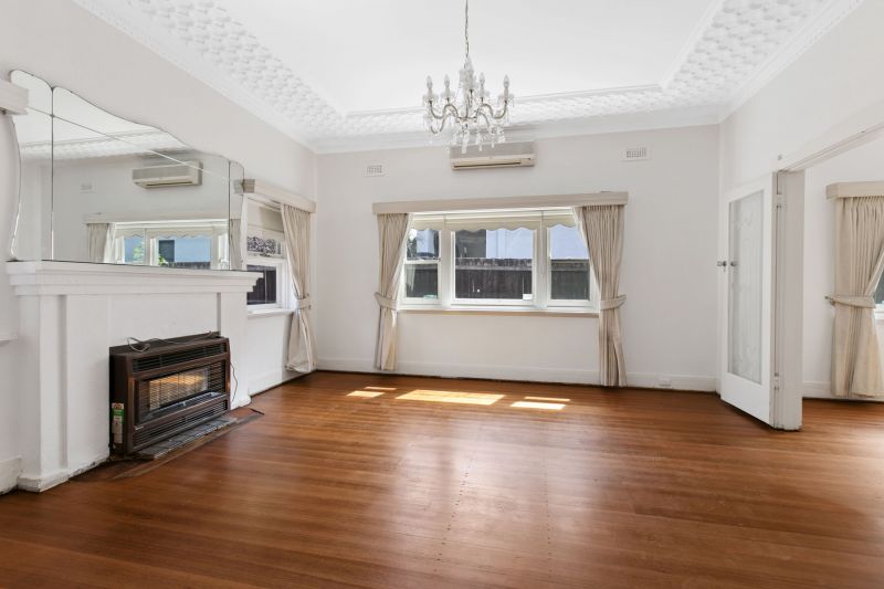 8 Rose Hill Avenue, Caulfield North - Thumbnail 3
