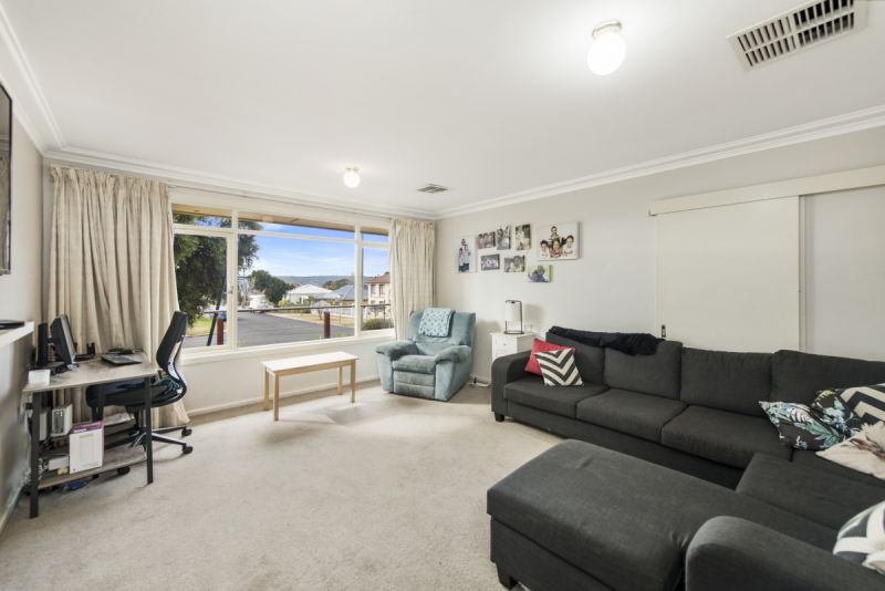 15 Greenbank Avenue, Queanbeyan White Rhino Property