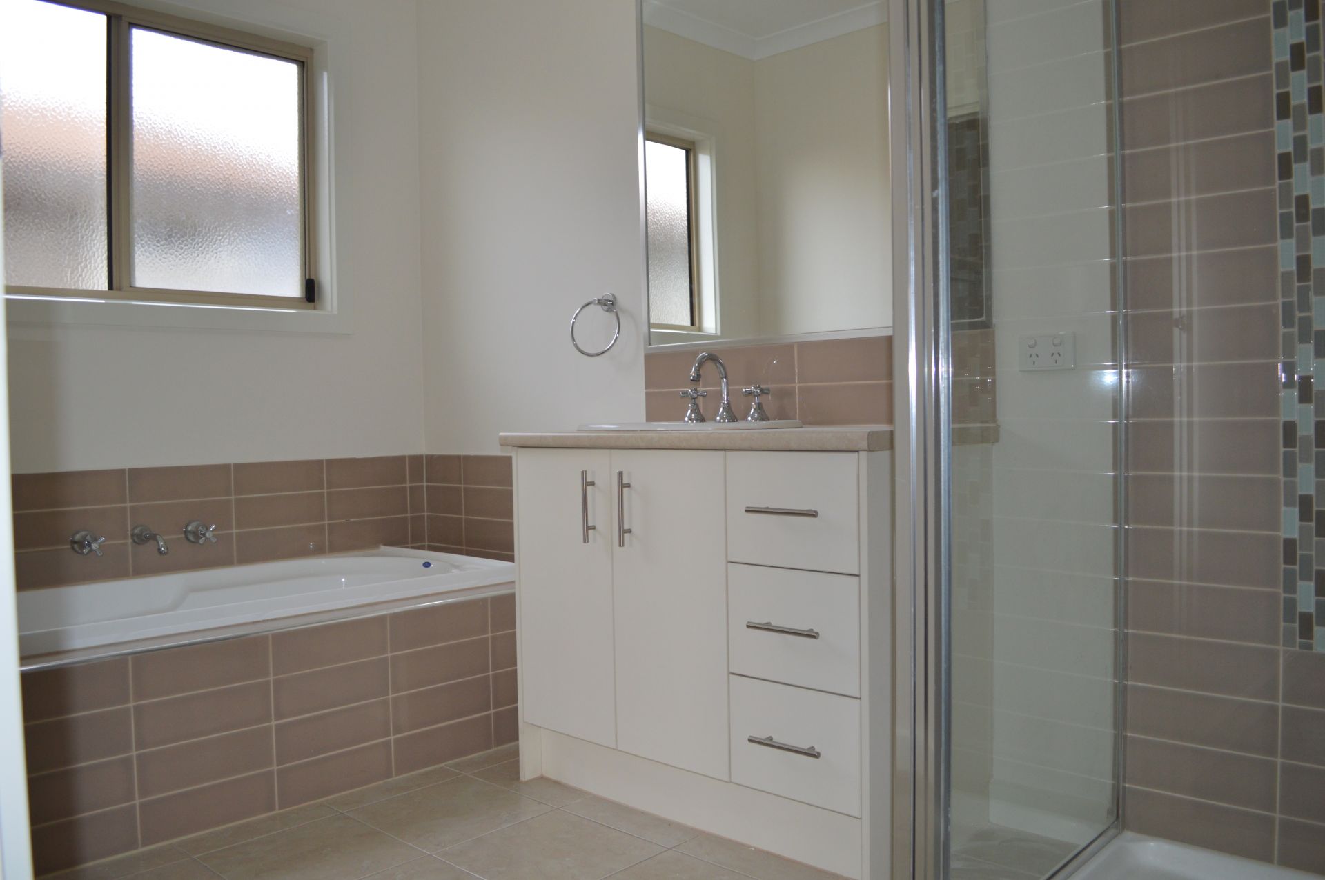 CENTRALLY LOCATED, FRESHLY PAINTED FAMILY RESIDENCE  *Insp Wed 8th Feb @ 5:00pm*