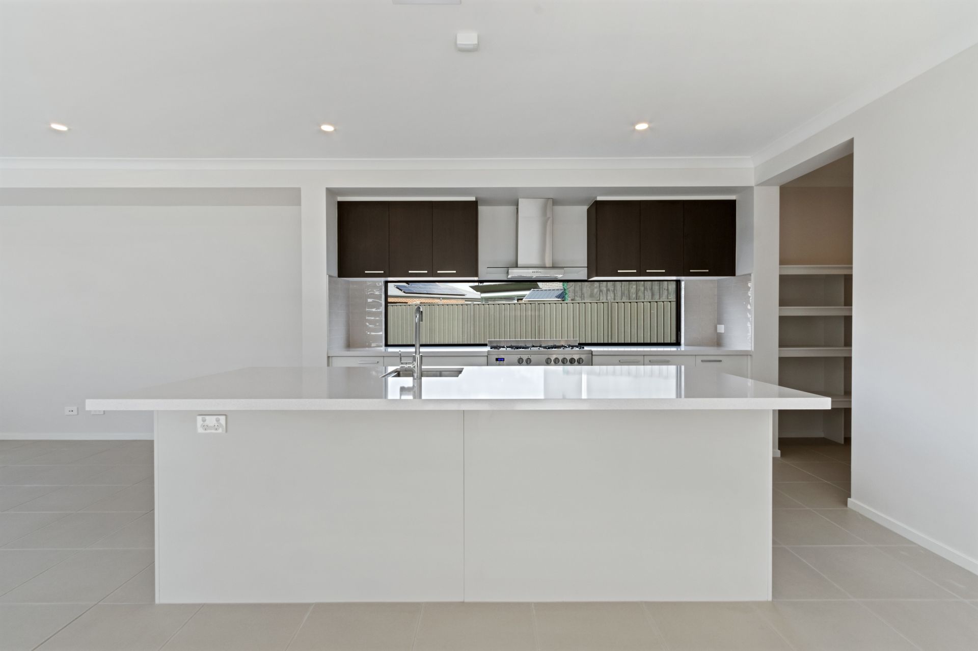 STYLISHNESS, SIZE & LOCATION, WHAT A WINNER!  ** ON HOLD **