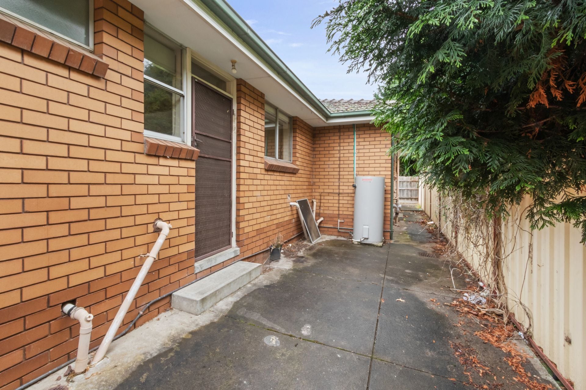 2 Bedroom unit on Edwardes