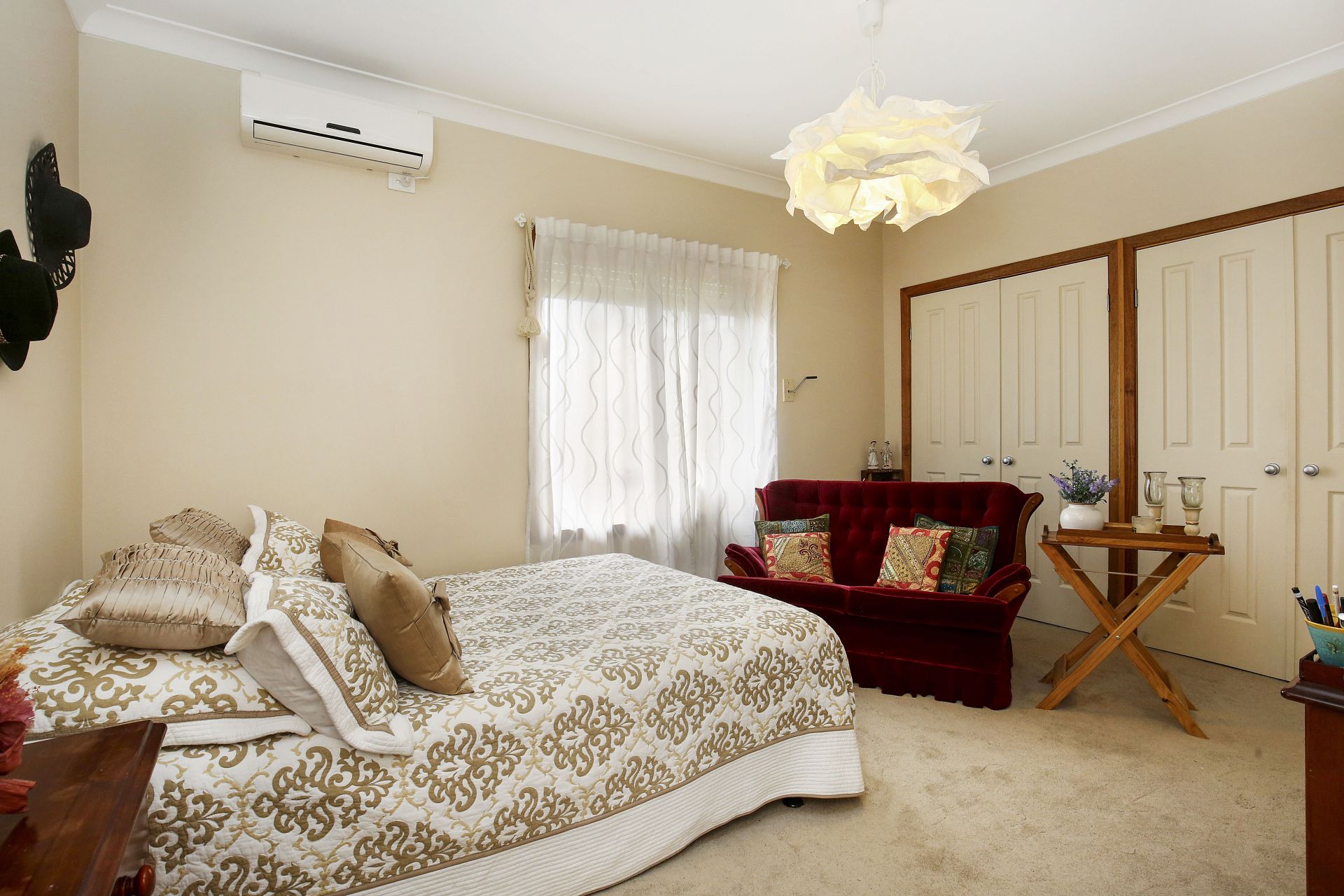 Easy Living Superb Location
