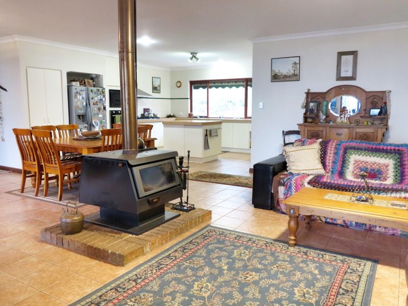 2811 Pinjarra-Williams Road Dwellingup WA, Dwellingup - Thumbnail 4