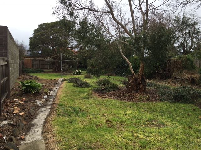 GARDEN MAINTENANCE INCLUDED!!