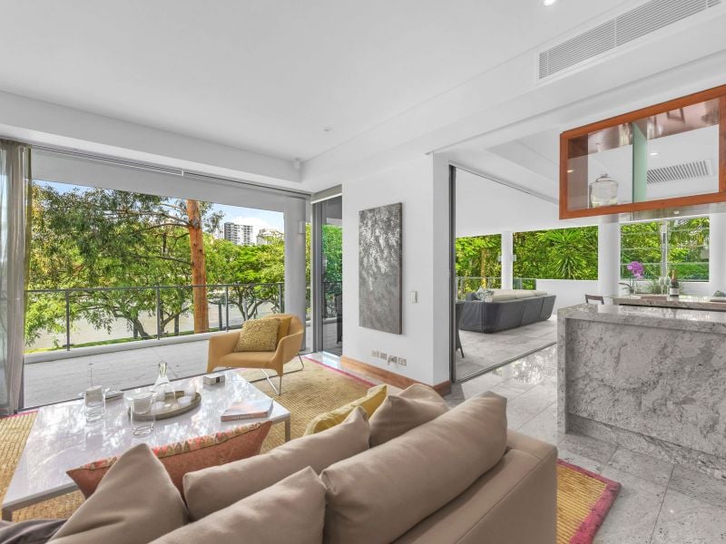 4/166 Oxlade Drive NEW FARM QLD, New Farm - Image 1
