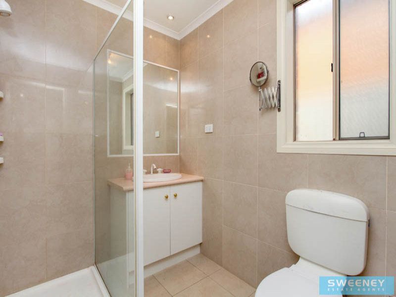 5 Girraween Place, Caroline Springs - Thumbnail 8