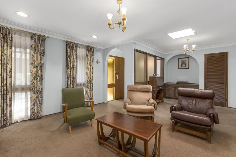 36 Chancellor Drive, Wheelers Hill - Thumbnail 2