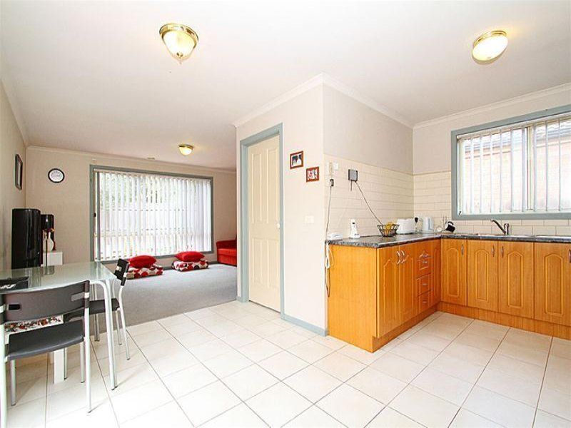 CUTE & COSY WITH A FANTASTIC LOCATION