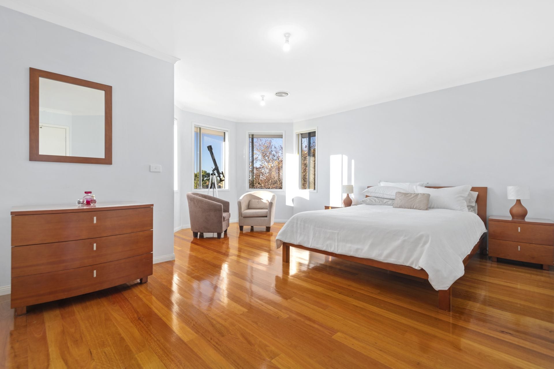 GREAT LOCATION - GREAT FAMILY HOME