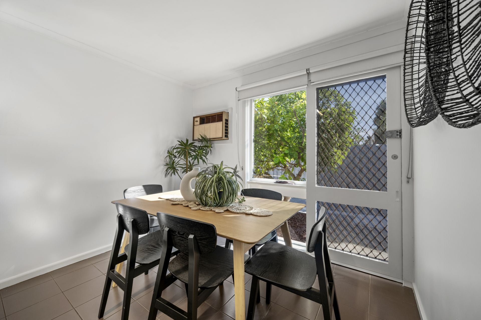 A Stylish Abode In A Peaceful Location