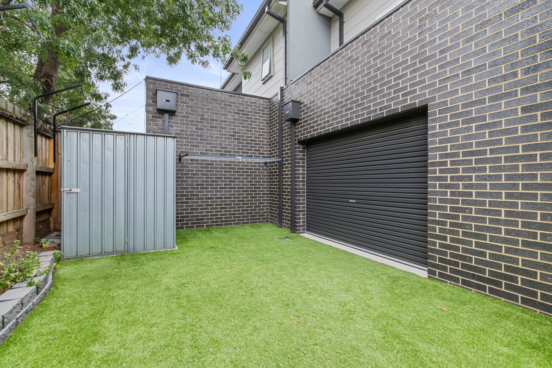 Charming 2-Bedroom Townhouse