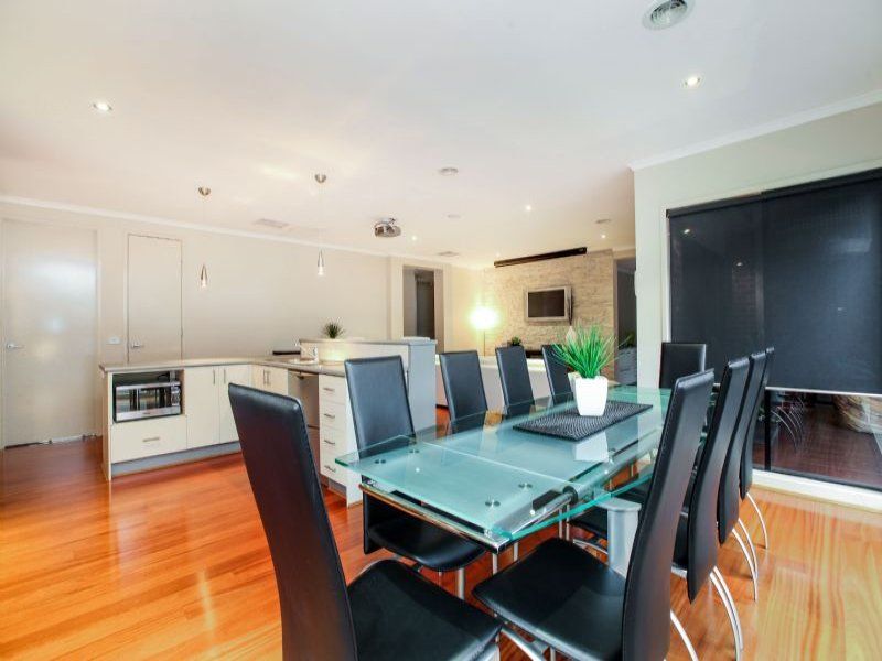 12 Osterley Close, Caroline Springs - Thumbnail 4
