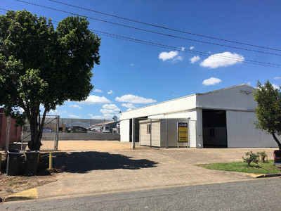 WAREHOUSE - LARGE YARD - BIG HEART