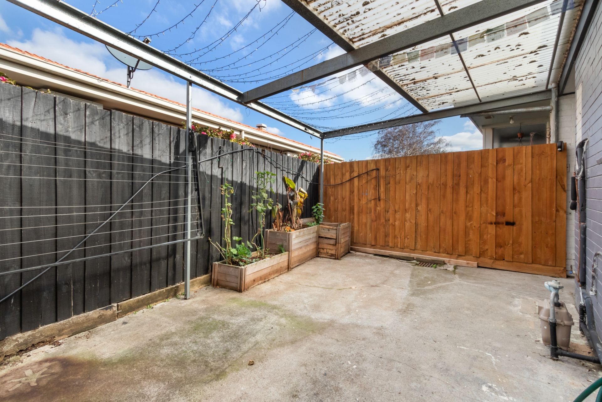 Well Presented unit close to all Amenities