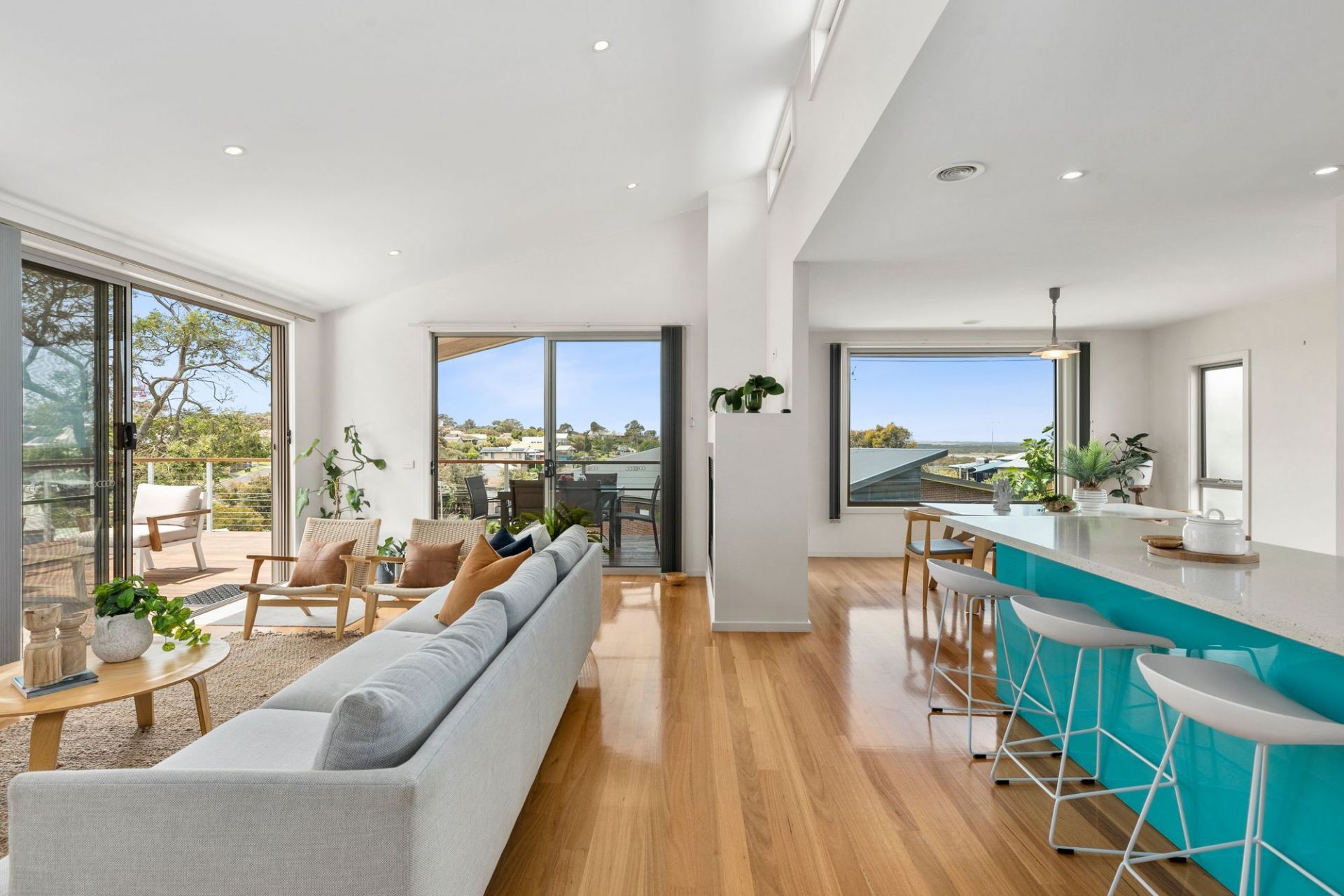 11 Sunset Strip Ocean Grove VIC, Ocean Grove - Thumbnail 2