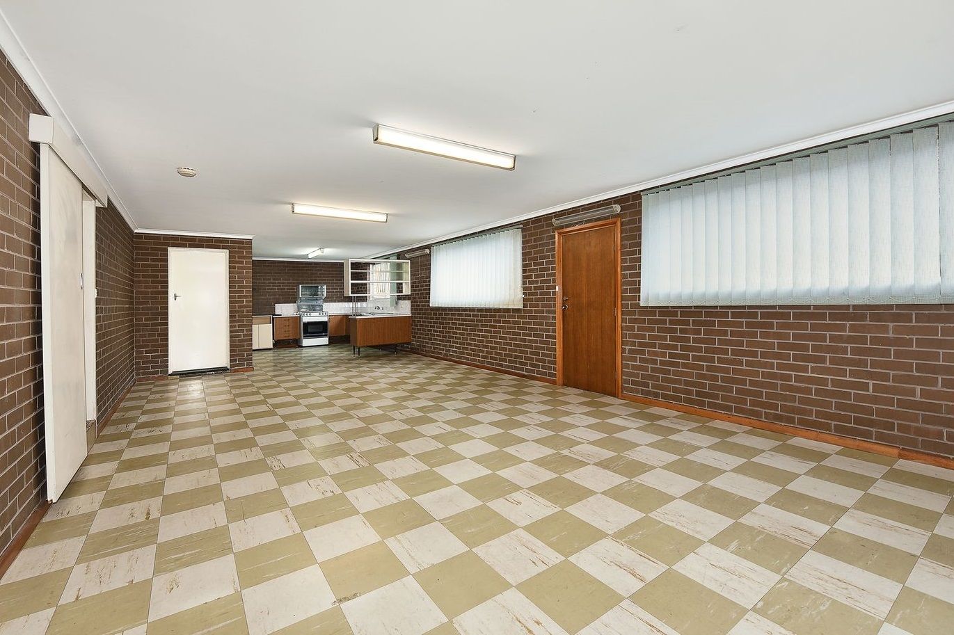 SANCTUARY FOR THE LARGEST OF FAMILIES   *Insp Tue 4th Jun @ 4:35pm*