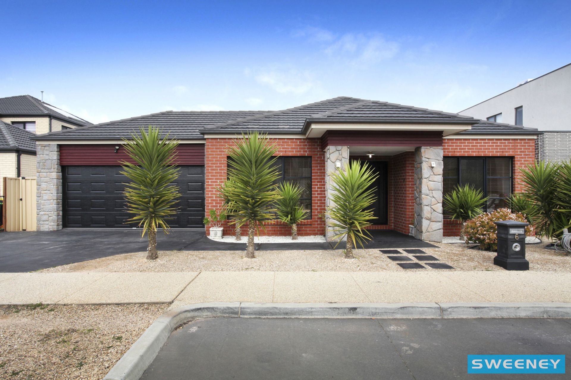 6 Tatterson Way, Caroline Springs - Thumbnail 2