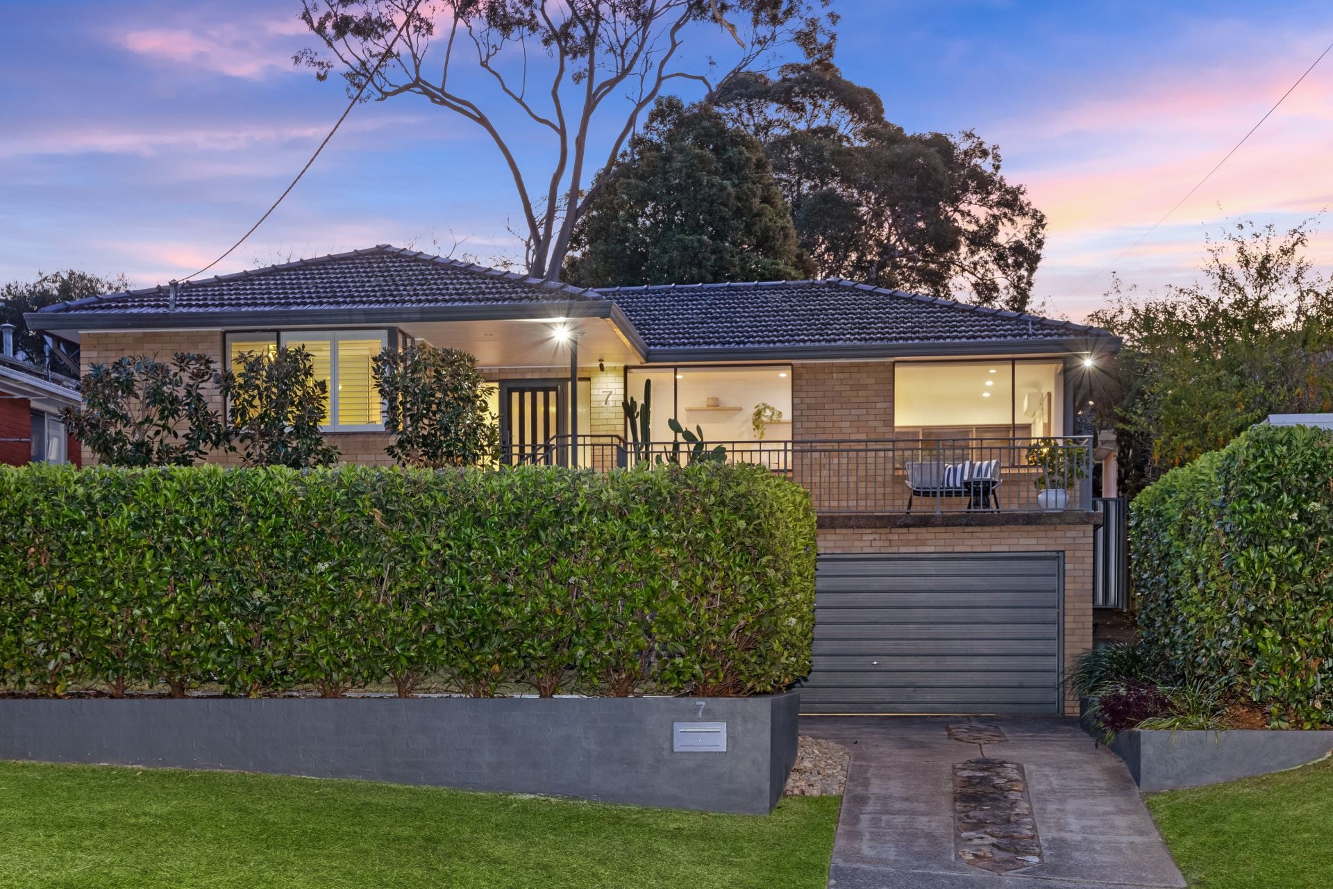 7 Pinaroo Place, Gymea Bay, Gymea Bay - Thumbnail 2