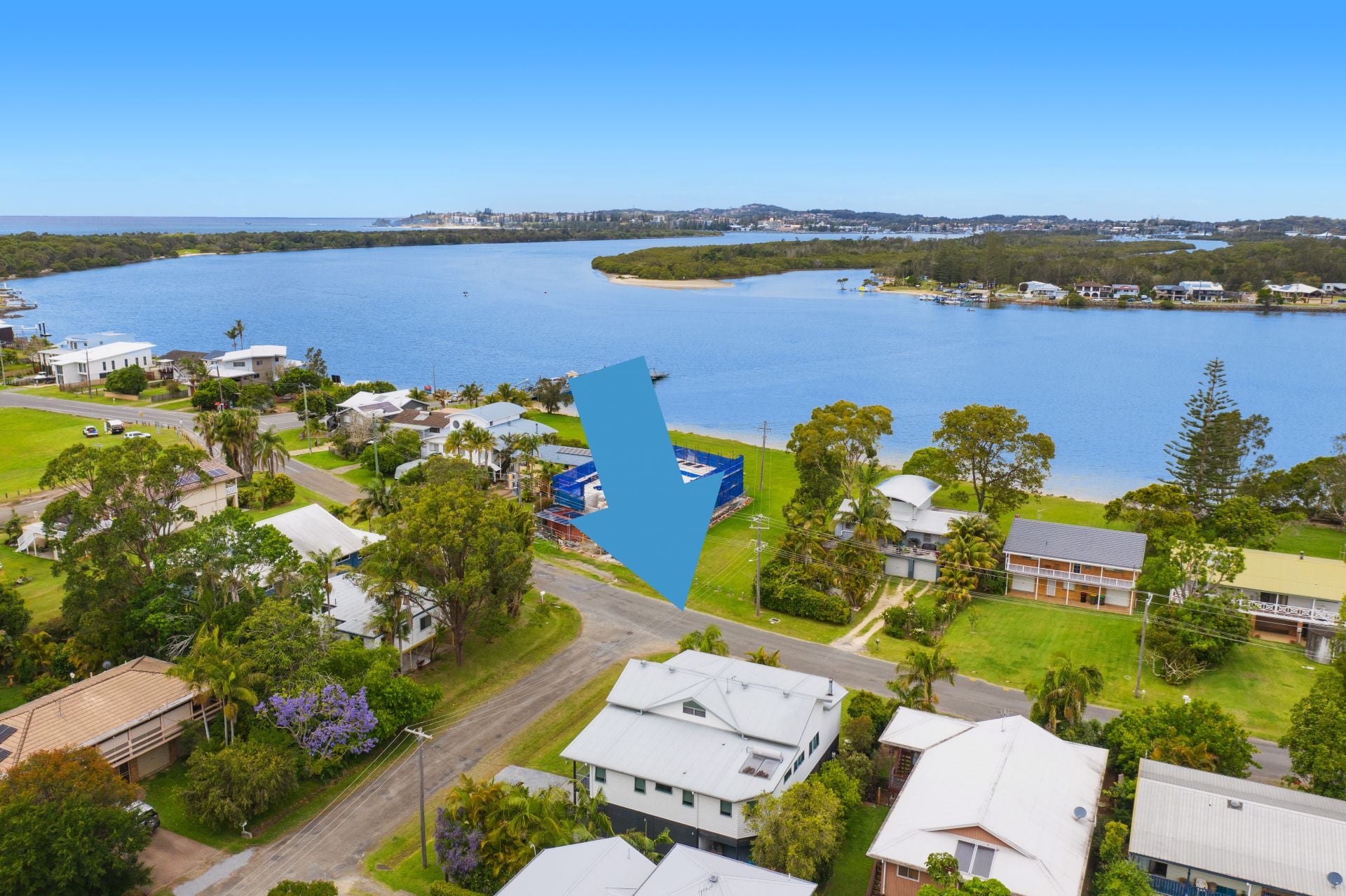 9 Shoreline Drive, North Shore, North Shore - Thumbnail 2