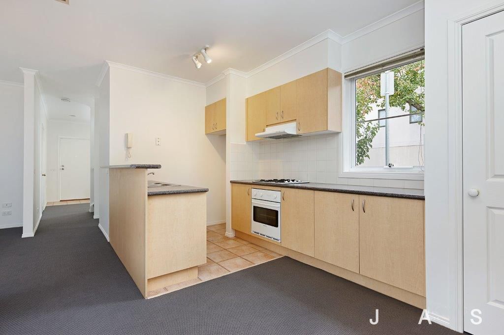 1/1 Matthews Mews Kensington VIC, Kensington - Thumbnail 3