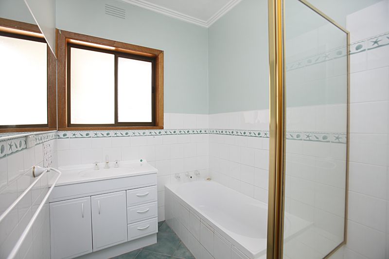 9 Lawrence Court, Altona North - Thumbnail 8