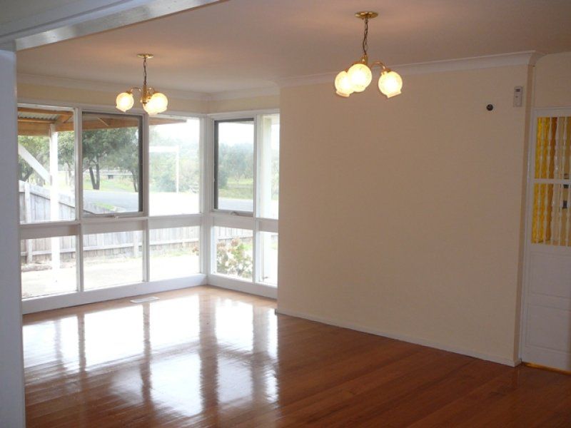12 Carinza Avenue, Altona Meadows - Thumbnail 5