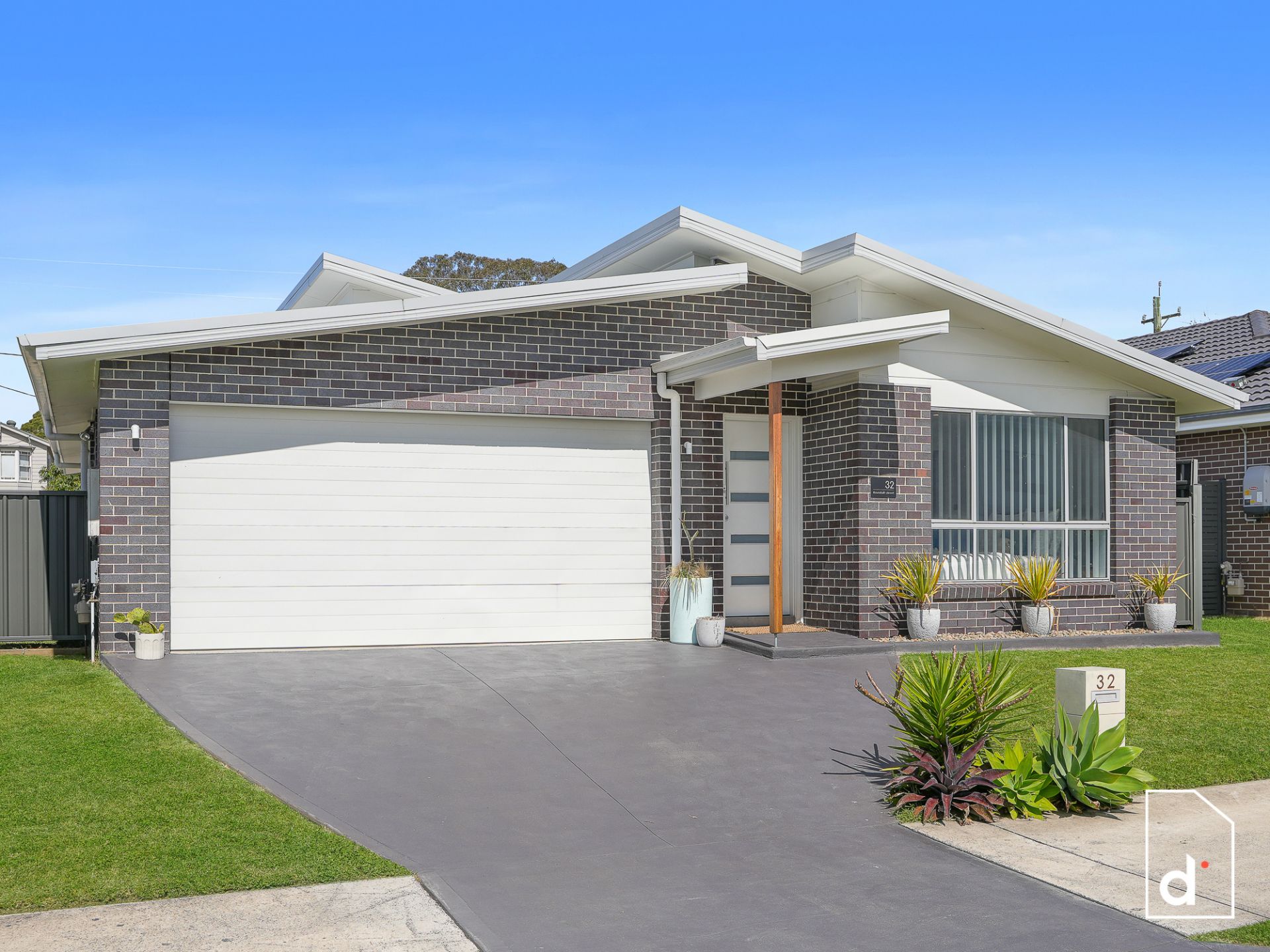 Sold property 1100000 for 32 Thornbill Street Wongawilli , NSW 2530