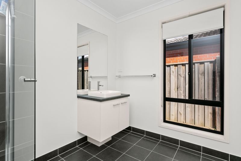 24 Hatfield Drive, Mernda