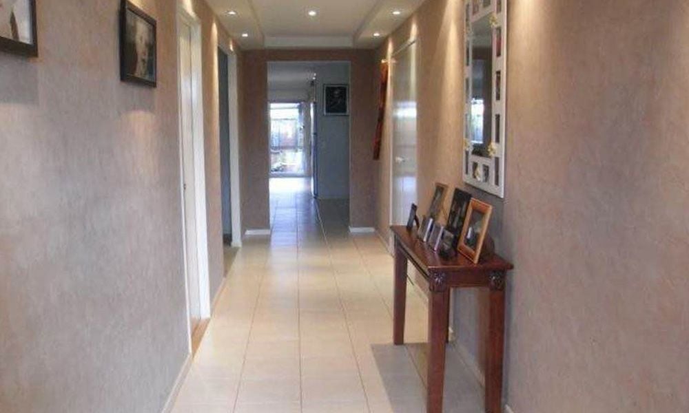 SPACIOUS & STYLISH