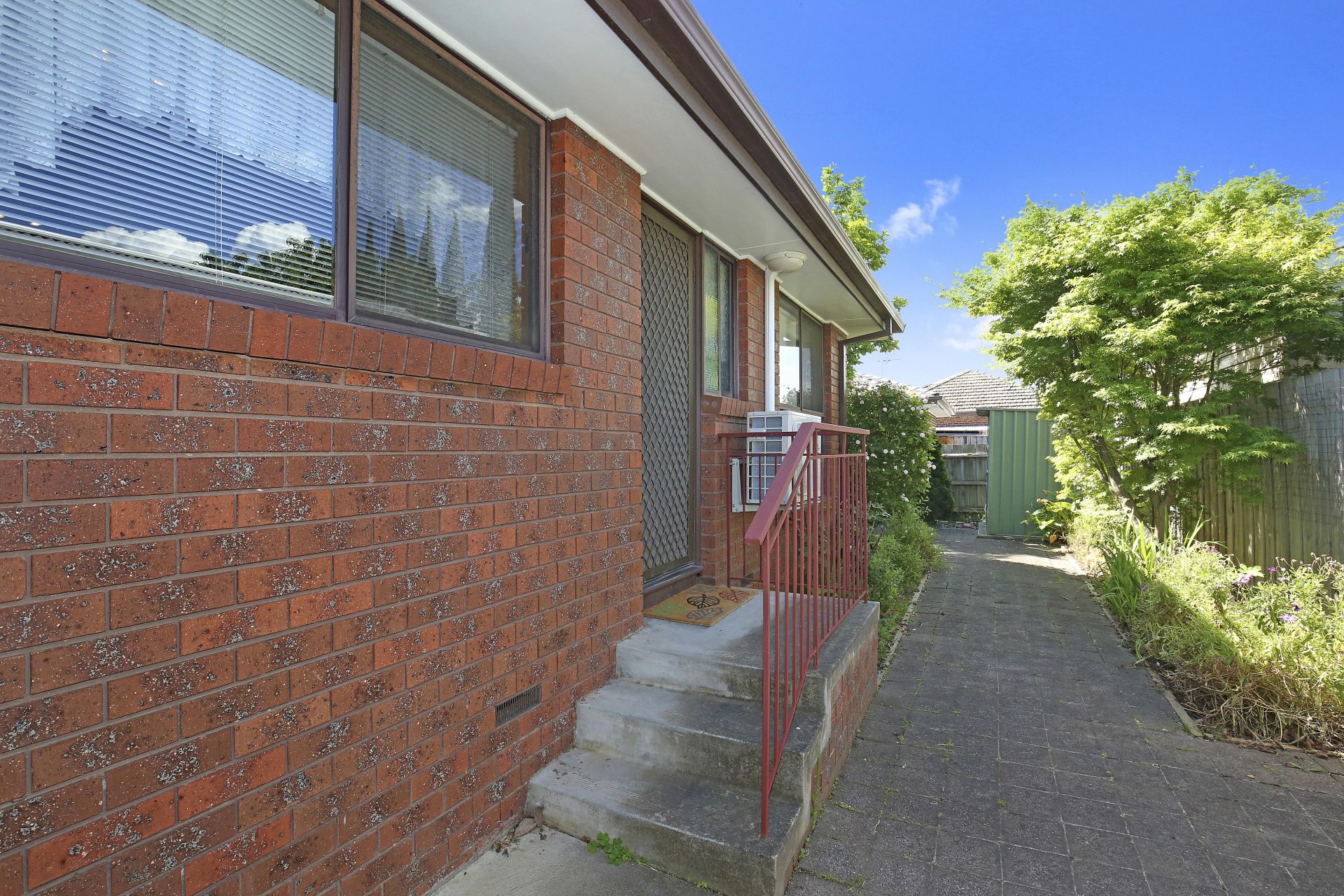Large, Updated Two Bedroom Unit!