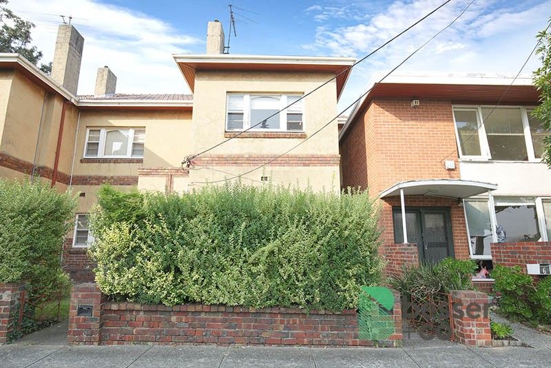 8 Furneaux Grove, St Kilda East - Thumbnail 2