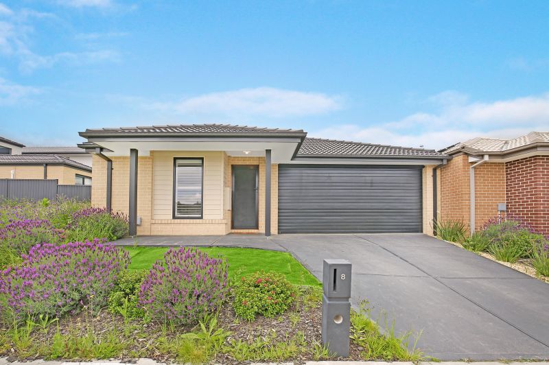 8 Weatherglass Way, South Morang