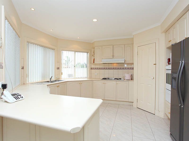 18 Lalor Court, Caroline Springs - Thumbnail 5